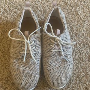 Tom’s sneaker. Women’s size 8